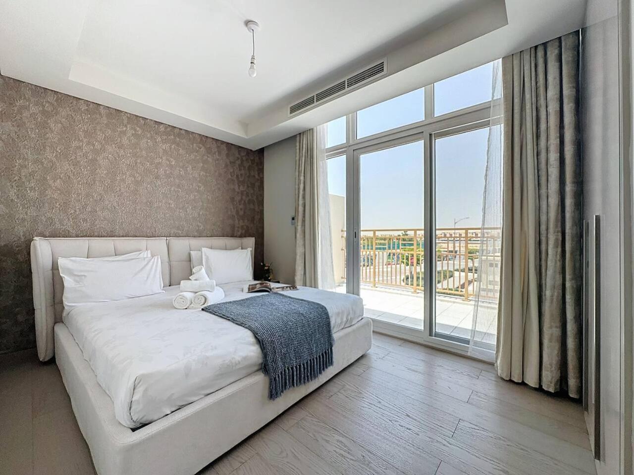 Key View - Aquilegia Villa, Damac Hills Dubai Exterior photo